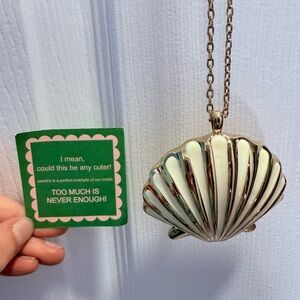 NWOT SHELL YEAH Lilly Pulitzer Shell Pendant Necklace WITH BOTTLE OPENER 🐚🦄